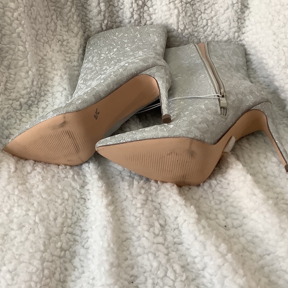 Glitter heels size 8 Boots - Picture 5 of 8